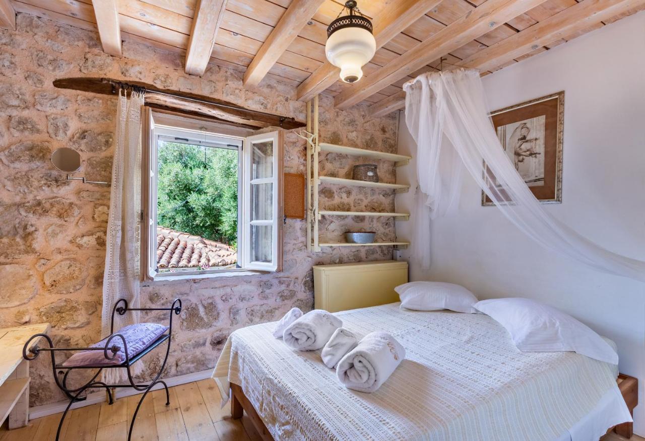 Katouna Pavezzo Country Retreat 아파트 호텔 외부 사진