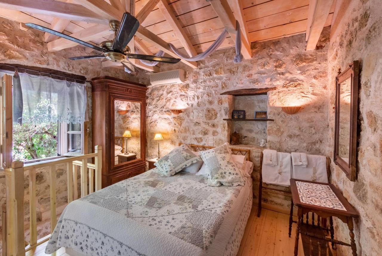 Katouna Pavezzo Country Retreat 아파트 호텔 외부 사진