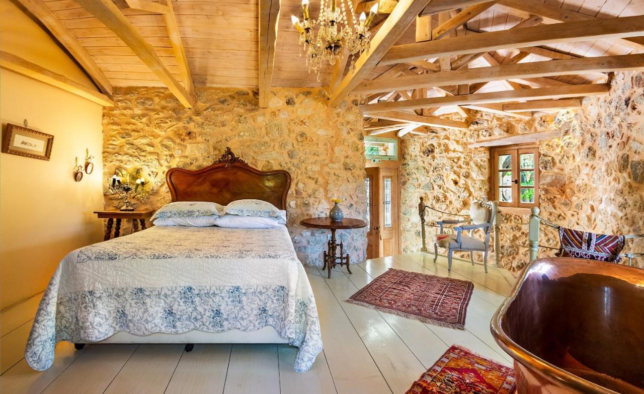 Katouna Pavezzo Country Retreat 아파트 호텔 외부 사진